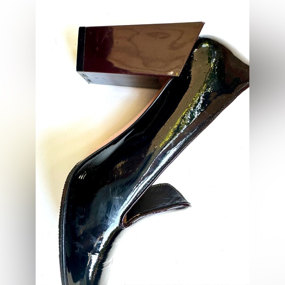 Carlo Pazolini Block Heel Patent Pomps, size 37.5, 7.5 - Picture 6 of 10